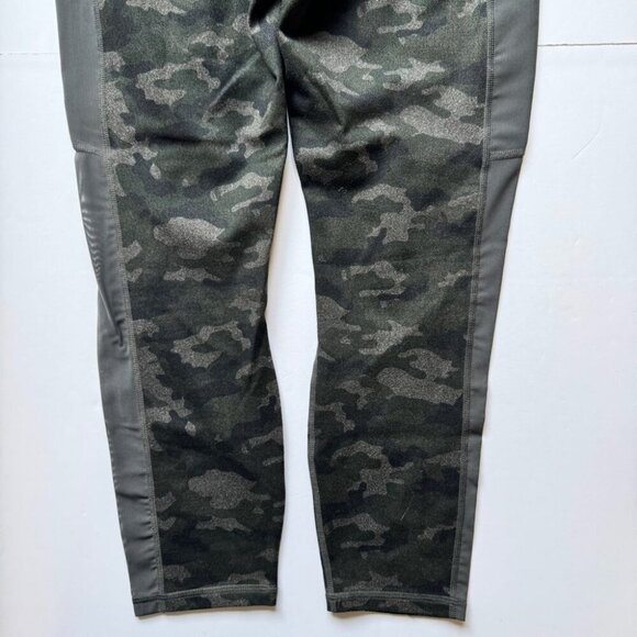 Fabletics Bundle of 2 Leggings Gaviotta  Navy & On The Go Powerhold Camo Sz S - Picture 8 of 16